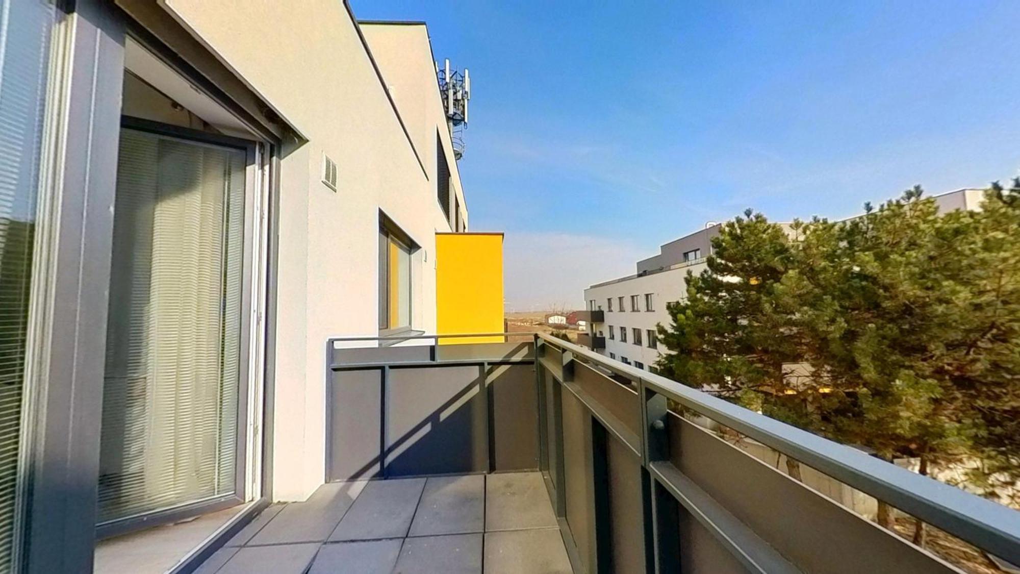 Air-Conditioned 2 Room Apartment, With Terrace, Rovinka, 302 Exterior photo